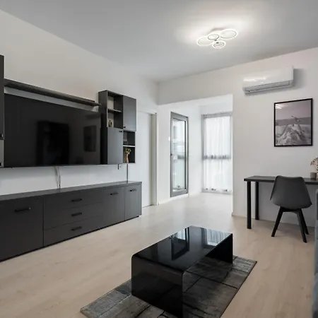 Apartment Luxury At Bucharest