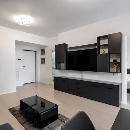 Apartment Luxury At Bucharest