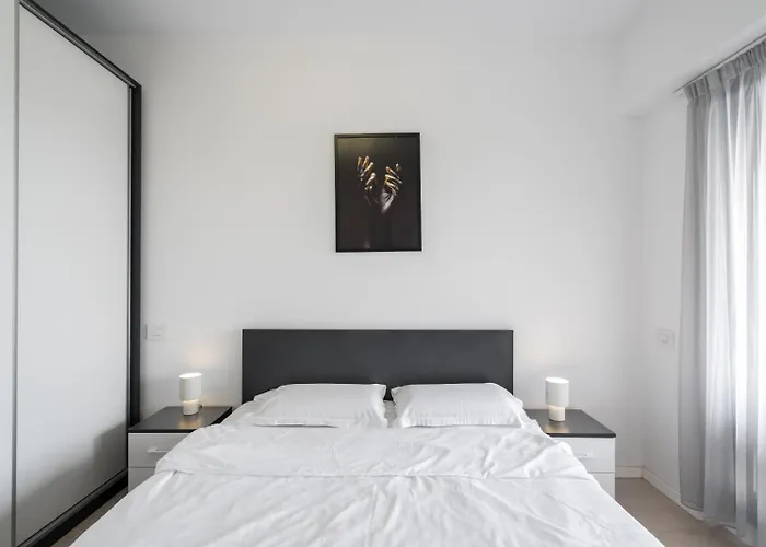 Luxury At בוקרשט